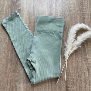 Mint Green Leggings 🌱